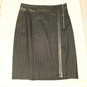 Club Monaco Wool Blend Black Pinstripe Leather Skirt Sz 4